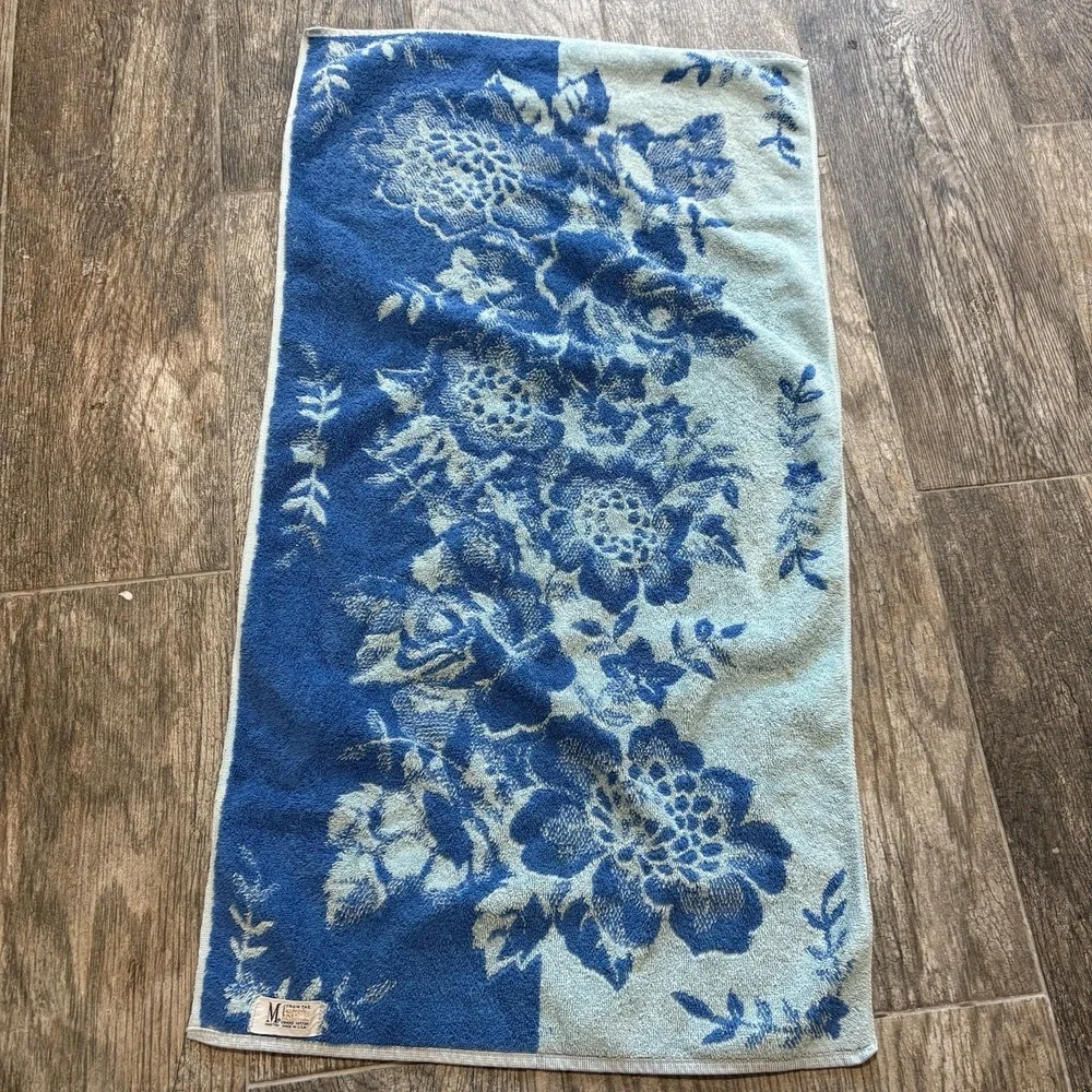 Vintage MARTEX Hand Towel Blue Flower Pattern 1970s MCM 15x28
